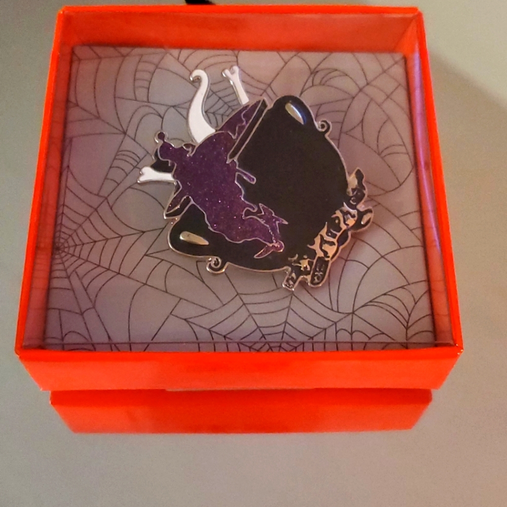 BRAND NEW 🏷JOE FRESH HALLOWEEN BROOCH